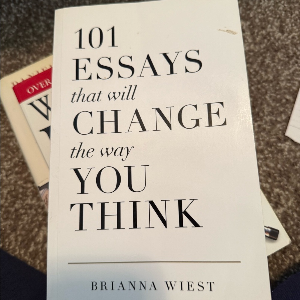 101 Essays That Will Change the Way You Think Book